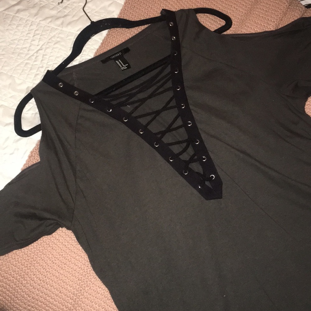 Lace up tee